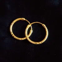 گوشواره حلقه ای فاکتور دارد