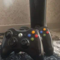 Xbox360 اسلیم به همراه دو عدد دسته و کینکت