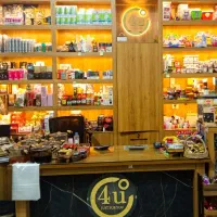 نیازمند به یک فروشنده خانم سن بالای ۲۲ سال