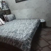 تخت خواب و آینه ودراور