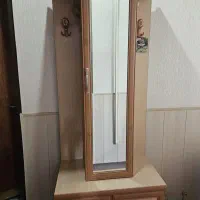 جاکفشی و آویز لباس