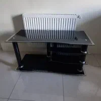 میز تلویزیون شیشه ای