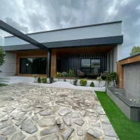۳۰۰متر ویلا فول امکانات تاپ لوکیشن سند دار