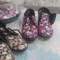 کفش و دنپایی