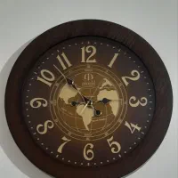 ساعت دیواری تمیز به فروش می رسد