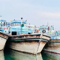 فروش لنج چوبی، بندر دیر