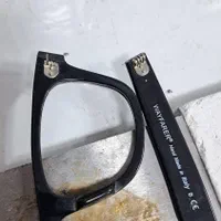 عینک طبی شکسته تعمیر لازم