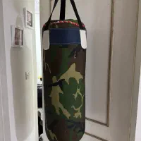 کیسه بوکس و دستکش