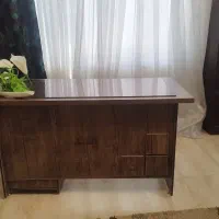 میز کار و کتابخانه