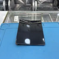 ال سی دی وسط z fold2