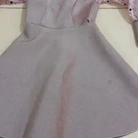 تعدادی لباس|لباس|دورود, |دیوار