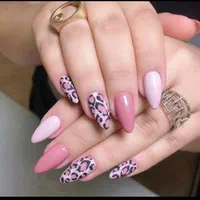 کاشت و اموزش ناخن حرفه ای