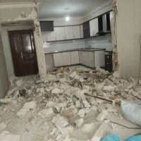 تخریبکار باتجربه با تمام وسایل همه کار ساختمانی