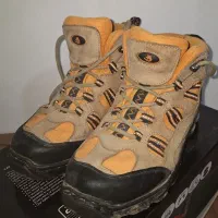 کفش کوهنوردی زنانه