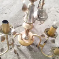 لوستر ۳شاخه  برقی سالم ولی رنگ پریدگی