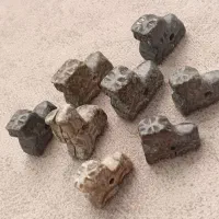 گردنبند ۸ قطعه یشم هخامنشی