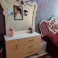 فروش سرویس خواب به همراه میز توالت و پاتختی