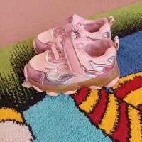 تعدادی کیف و کفش نو درحد نو کودک با قیمت پایین