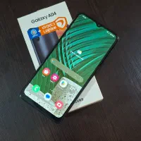 گوشی موبایل سامسونگ در حد آک a4