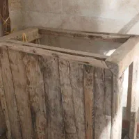 میز کرسی بسیار مقاوم و قدیمی|مبلمان خانگی و میز عسلی|میانه, |دیوار