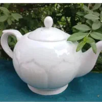 قوری چینی سفید