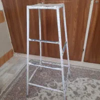 چهارپایه آهنی