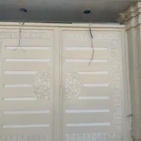 در حیاط نرده و پنچره رنگ کاری با دقت|خدمات پیشه و مهارت|خورموج, |دیوار