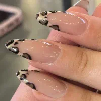 دستیار ناخن
