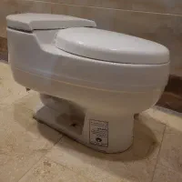 توالت فرنگی بزرگ