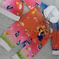 تعدادی لباس نوزادی