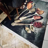 فرش ۴ متری تمیز و سالم