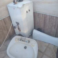 ابگرمکن ودستشور بزرگ به همراه شیرمخلوط استیل سالم|آبگرمکن، پکیج، شوفاژ|تربتحیدریه, رضاشهر|دیوار