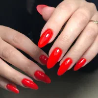 کلینیک تخصصی کاشت ناخن