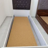دو عدد تخت یک نفره