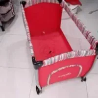 تخت و پارک سایز بزرگ تاشو خارجی|تخت و صندلی بچه|رباط‌کریم, مسکن مهر آبشناسان|دیوار