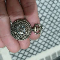 ساعت آویز قدیمی و زیبا