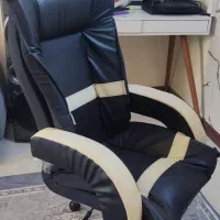 میز تحریر و کامپیوتر / صندلی مدیریتی در حد نو