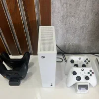 ایکس باکس سری S به همراه ۴ دسته،شارژر و هارد ۱ ترا|کنسول، بازی ویدئویی و آنلاین|رشت, معلم|دیوار
