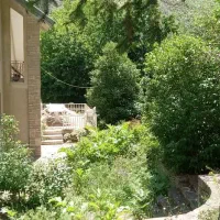 باغ-ویلاسنددار-کنار-رودخانه-منطقه-دیزین