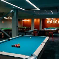 نیروی کار برای کار در باشگاه بیلیارد