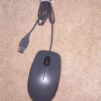 این موس برند Logitech است