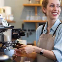 استخدام صندوقدار و باریستا در کافه