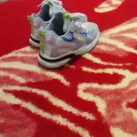 کتونی درجه یک۳۳ کفش ورزشی فوتبالی ۳۳ درحد نو|کیف، کفش، کمربند|قرچک, صالح آباد|دیوار