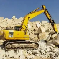راننده بیل مکانیکی هستم
