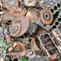 ضایعات آهن وغیره در سراسر شهر