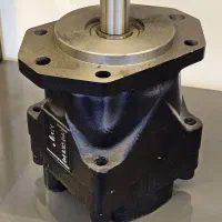 مرکز تخصصی پمپ هیدرولیک و شیرکنترل|ماشین‌آلات صنعتی|مشهد, رده|دیوار