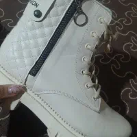 نیم بوت کرم استخونی نوعه نو|کیف، کفش، کمربند|نسیم‌شهر, |دیوار