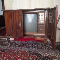 تلویزیون قدیمی دکوری عتیقه چوبی