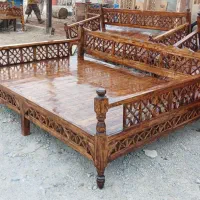 صنعت برترتخت سنتی حسینی/داوران روبه‌روی دوربرگردان