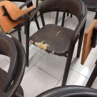 صندلی دانشجویی